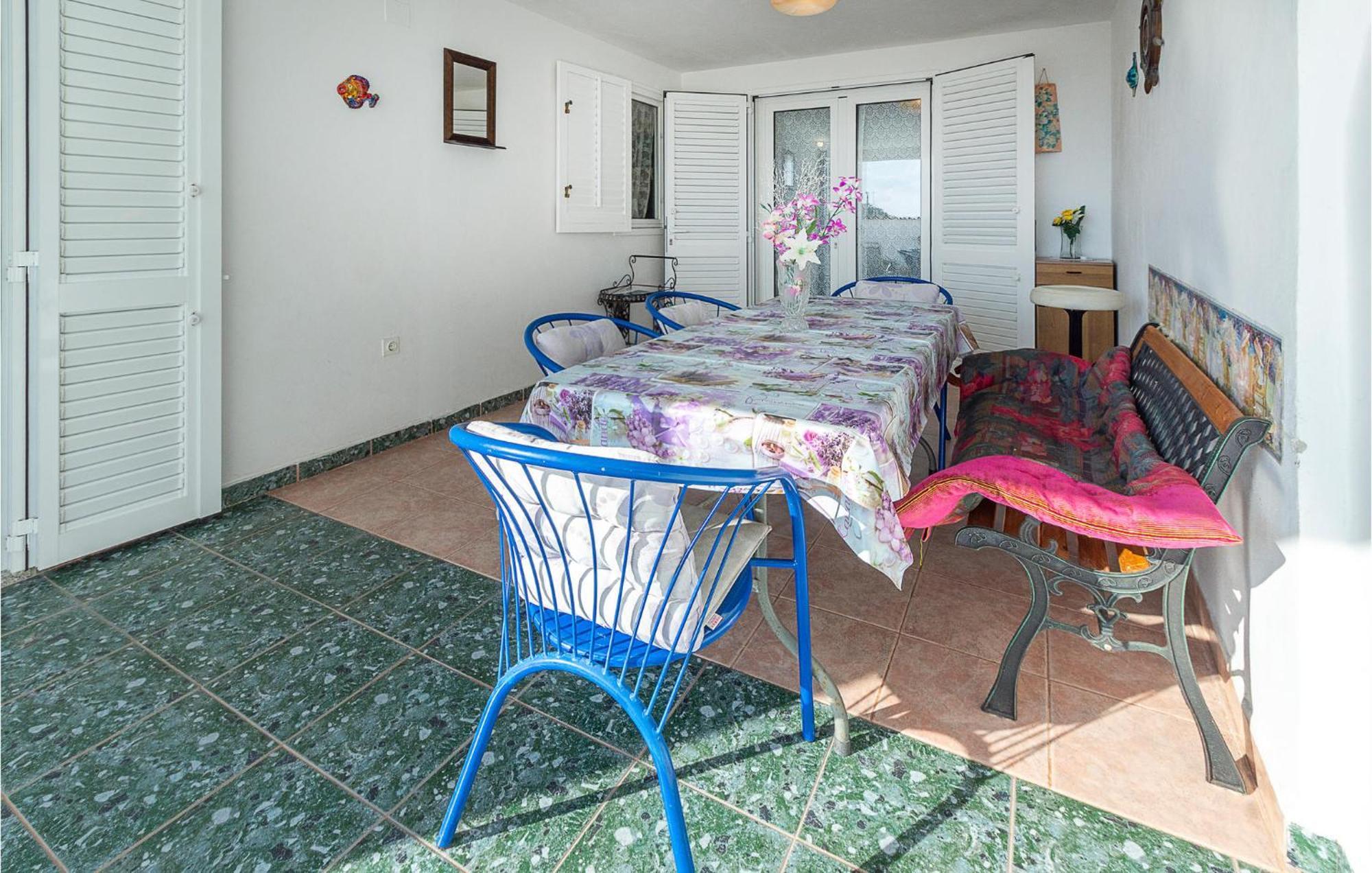 Stunning Apartment In Barbariga With Wifi Bagian luar foto